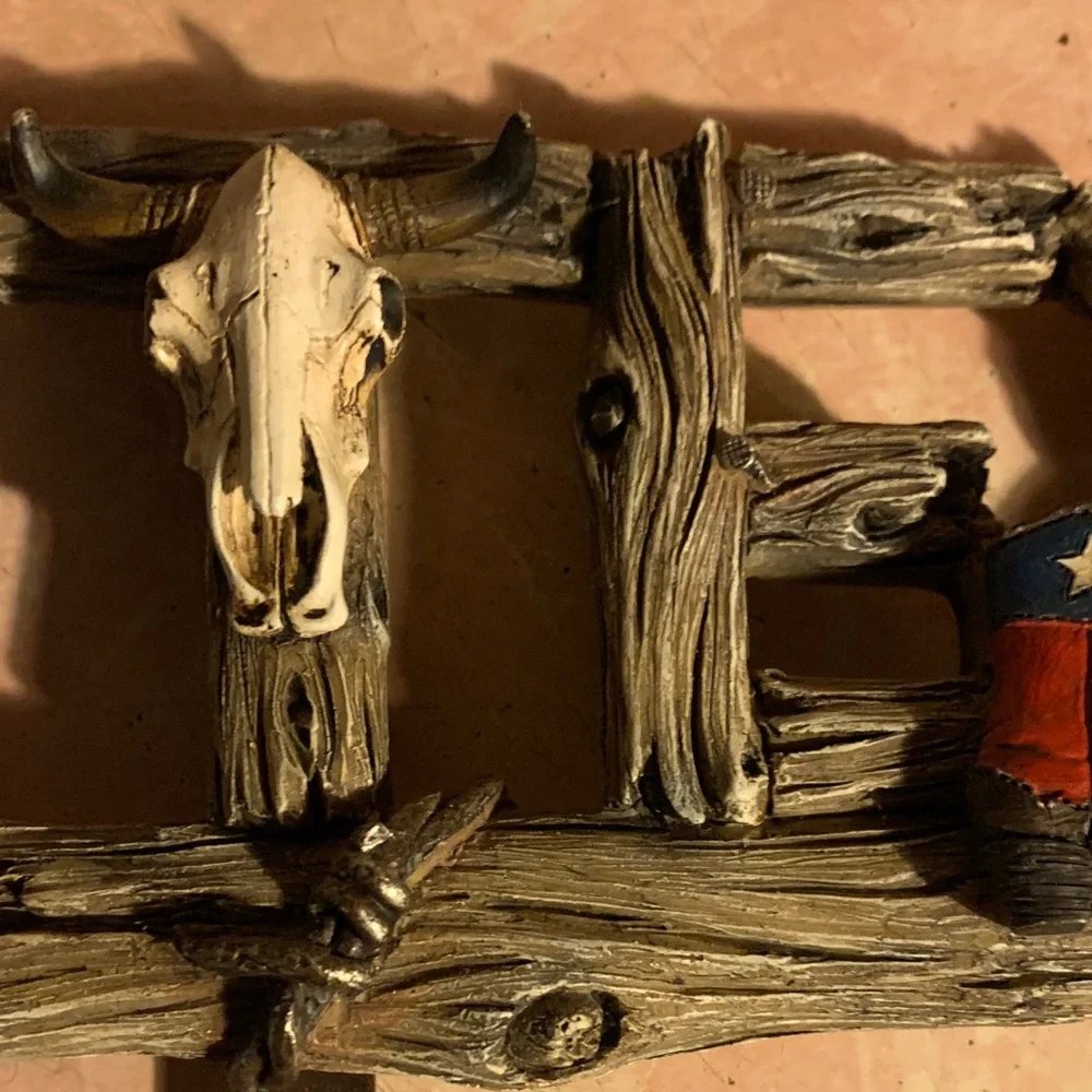Texas-Themed Rustic Wall Hook with Horse and Hat Design